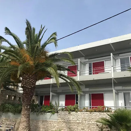 Eleanna Studios Aparthotel *